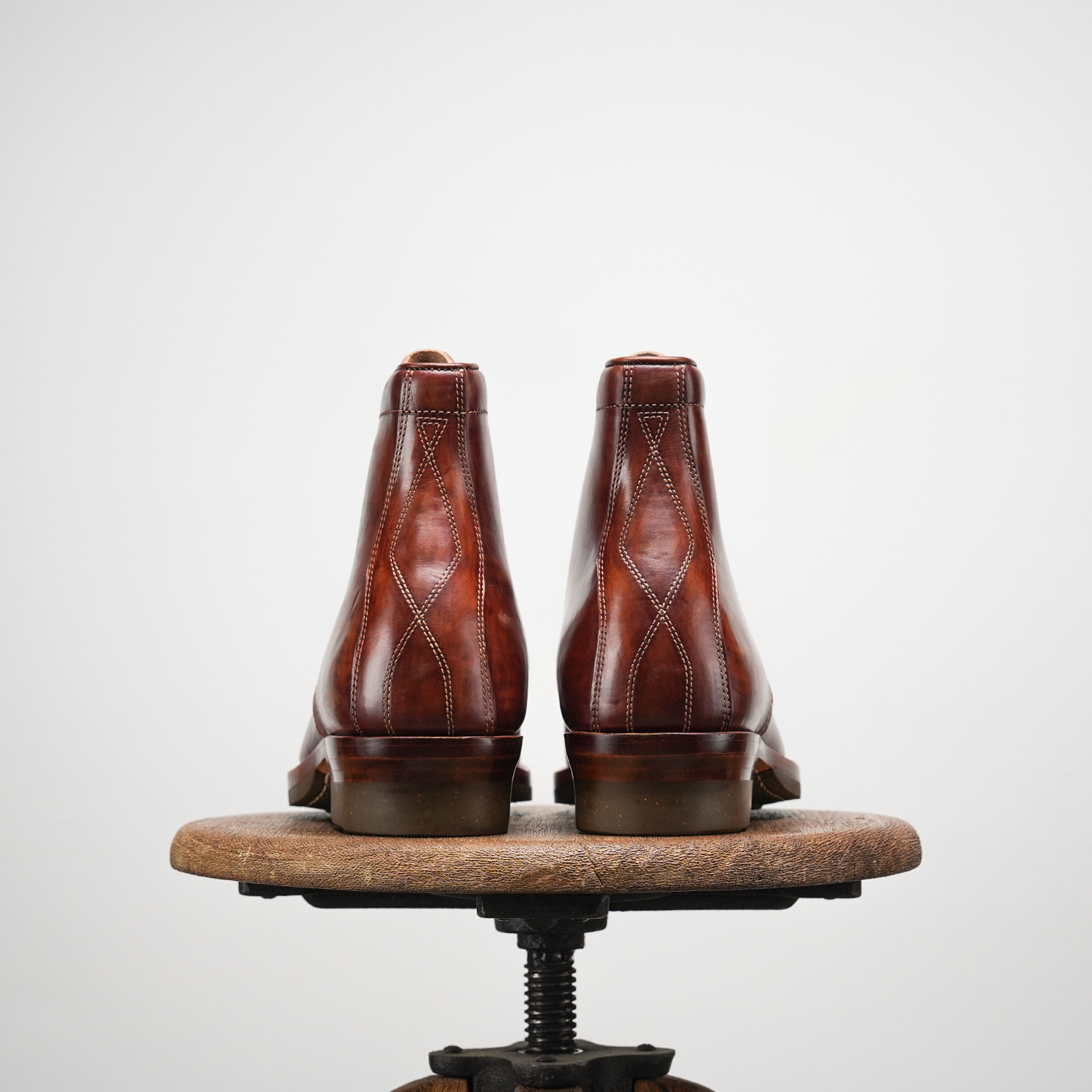 687 last  Moctoe work boots-Johnny