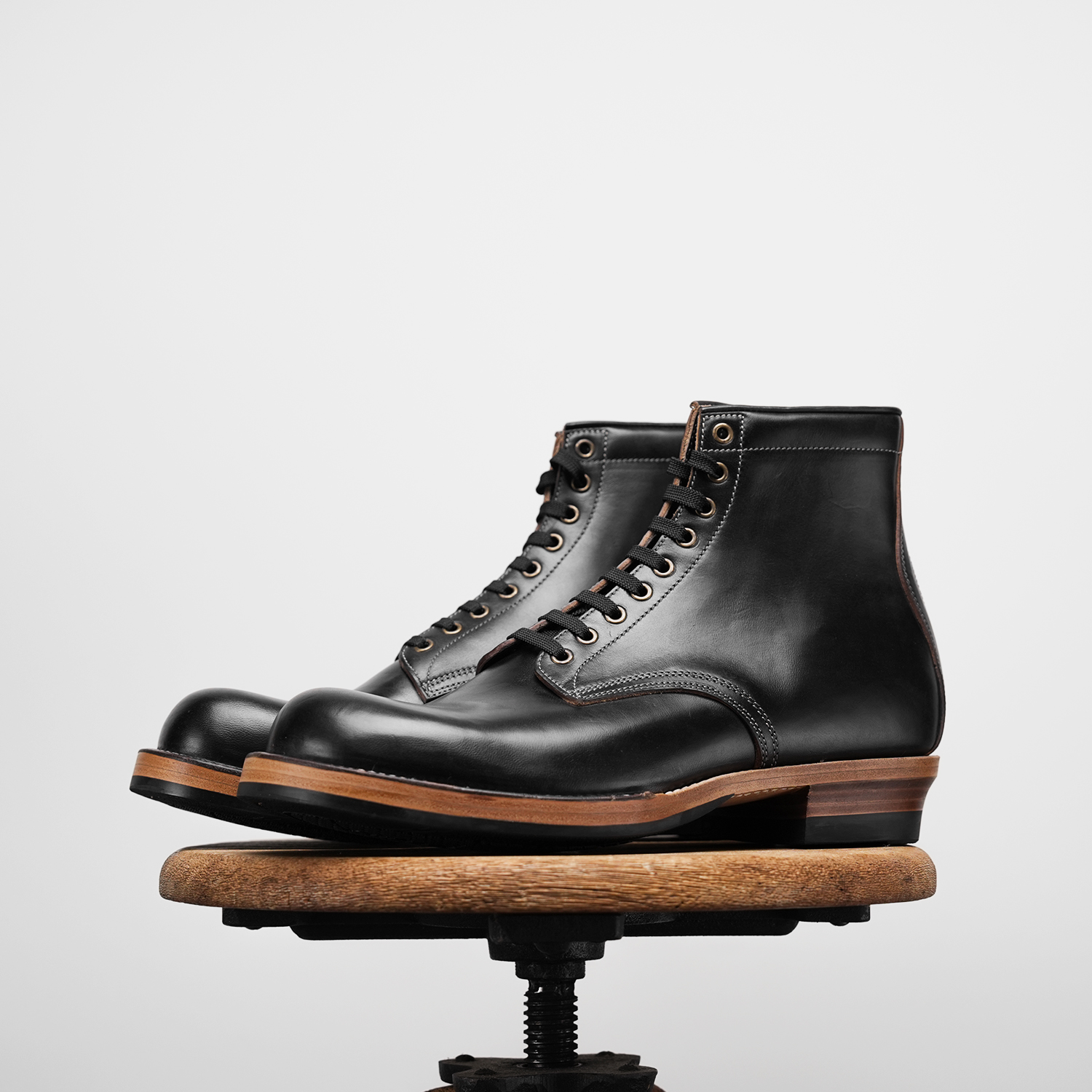 616 last work boot-Johnny