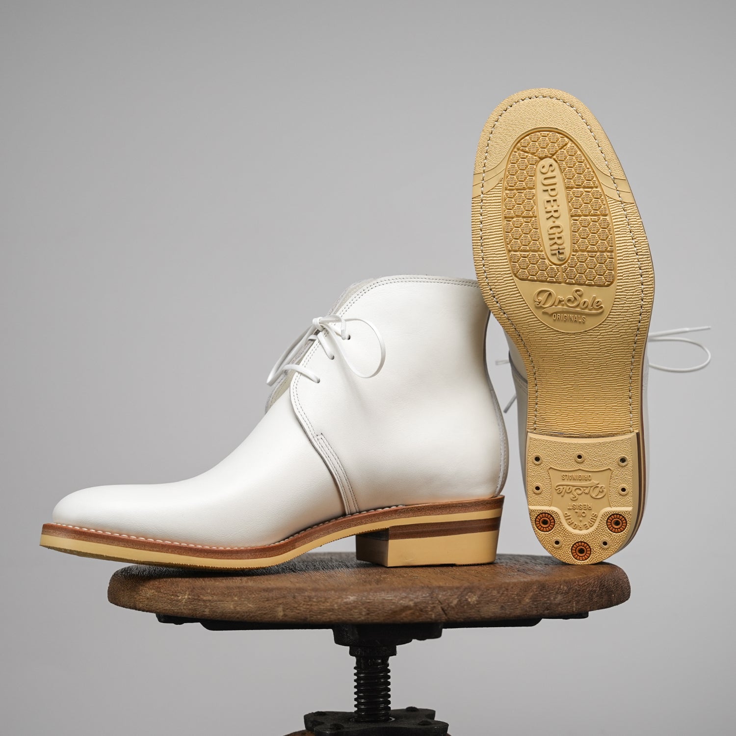 E066 last white George boots-Johnny