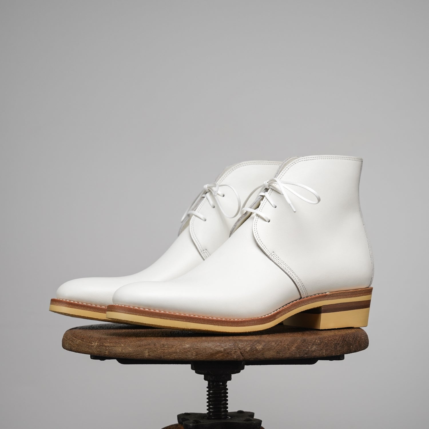 E066 last white George boots-Johnny