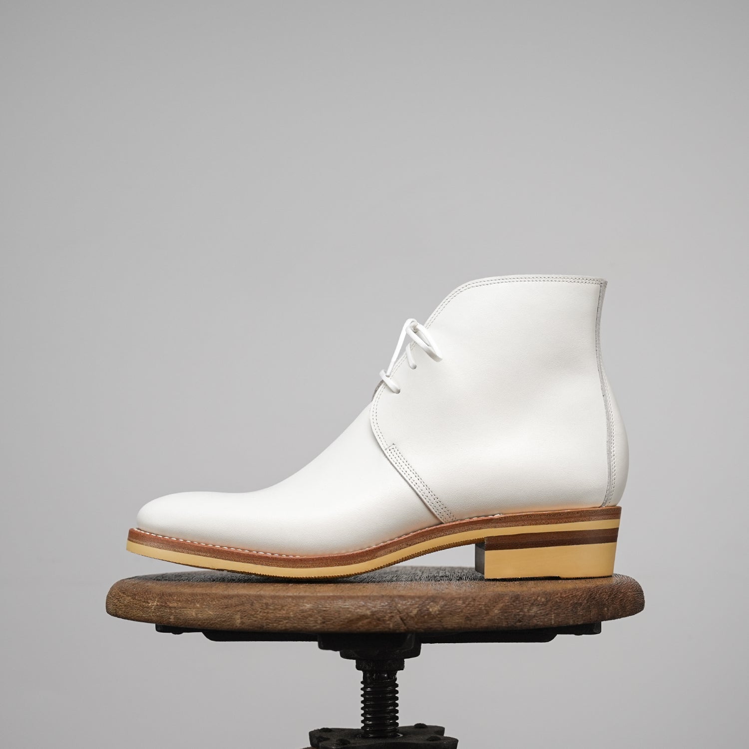 E066 last white George boots-Johnny