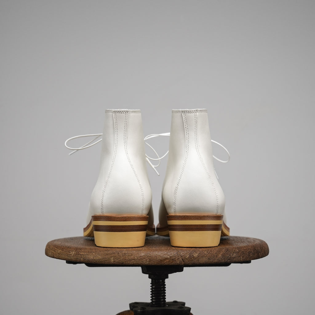 E066 last white George boots-Johnny